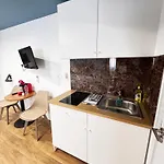 Διαμέρισμα Mini N6 Private Bathroom And Kitchenette