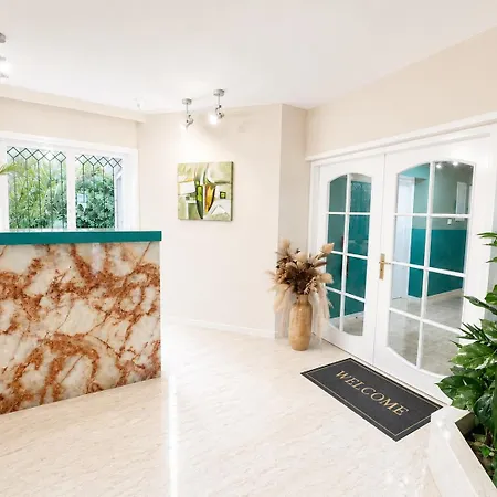 Апартаменты Mini N6 Private Bathroom And Kitchenette
