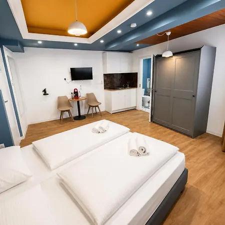 Mini N6 Private Bathroom And Kitchenette * Лимасол