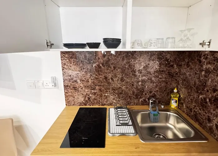 Mini N6 Private Bathroom And Kitchenette Lägenhet