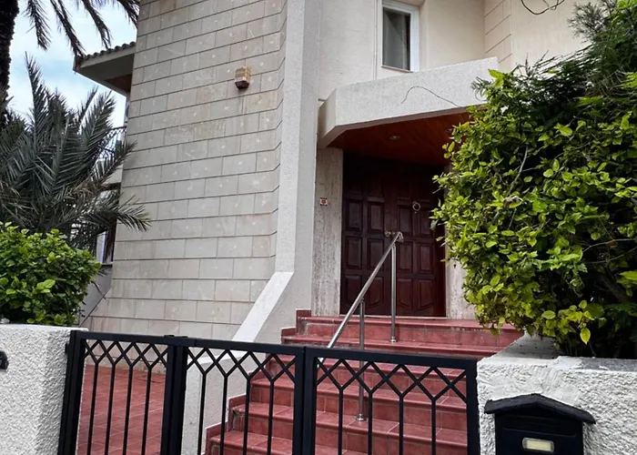 Mini N6 Private Bathroom And Kitchenette * Limassol